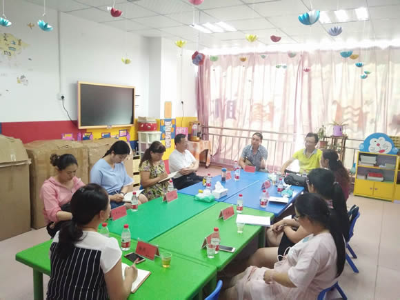 省中心与六盘水启聪残疾人康复中心进行座谈会中