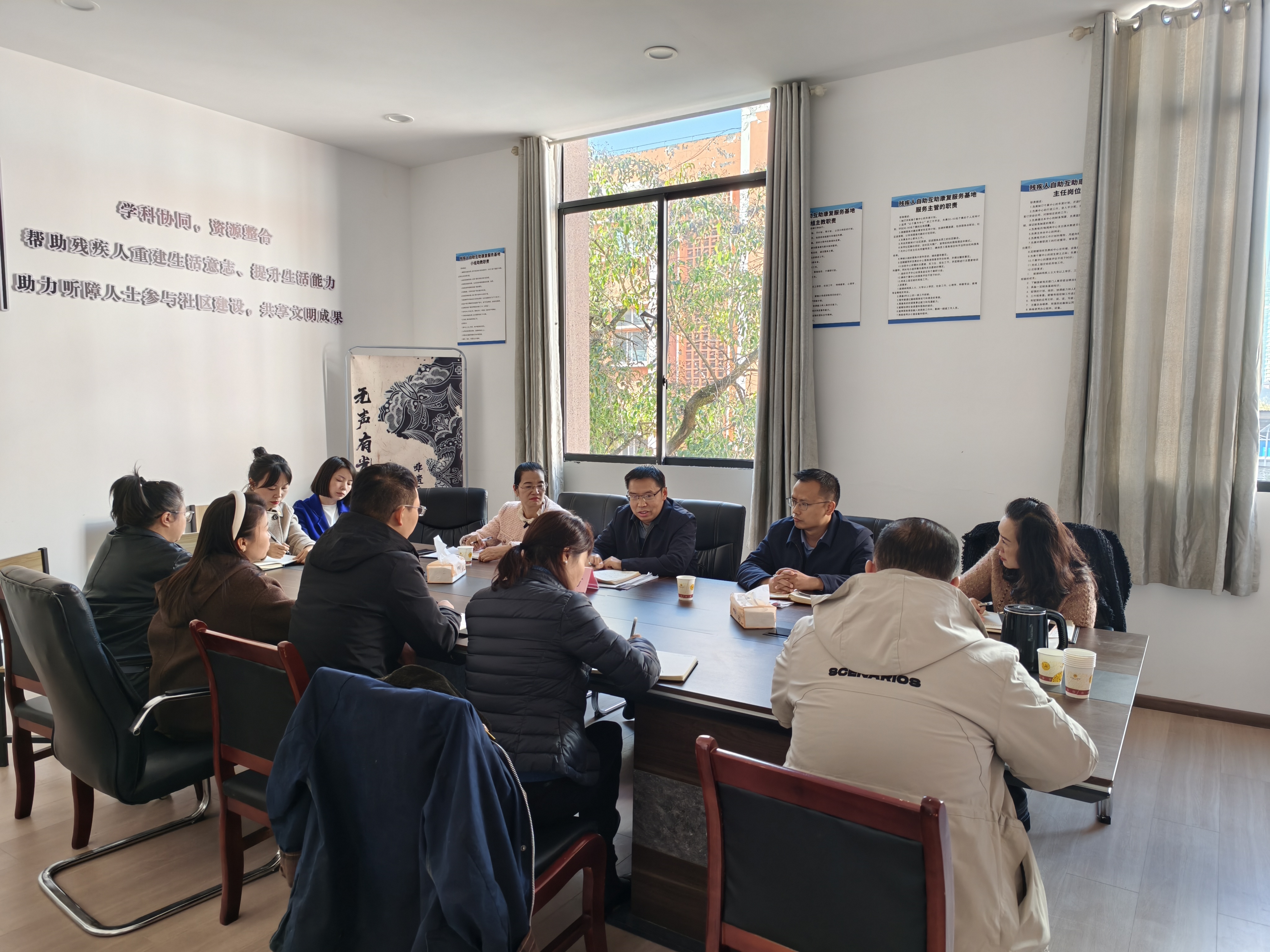 李泽方到省残疾人康复中心讲授专题党课